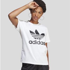 ADIDAS Women’s White T-Shirt (small)